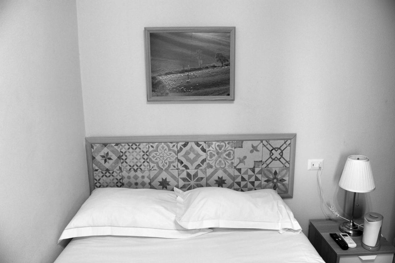 Pontevecchio Rooms Florenz Exterior foto